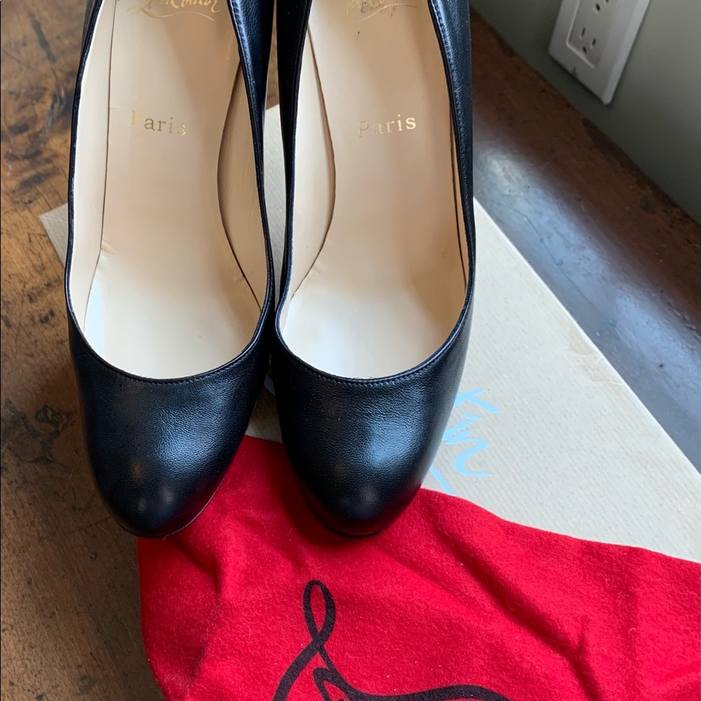 Christian Louboutin Black pump